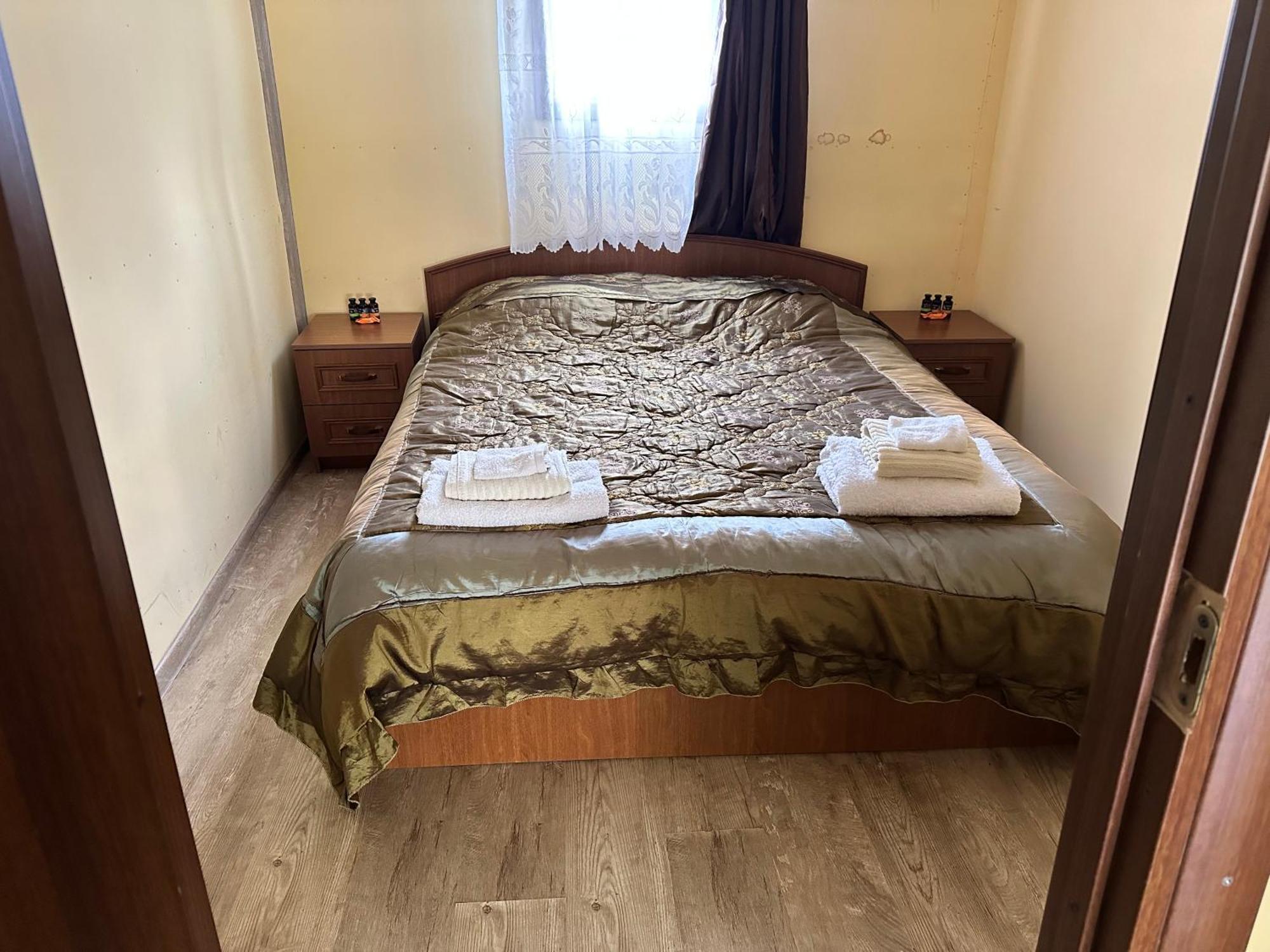 Pirikiti Hotel Akhmeta Eksteriør billede